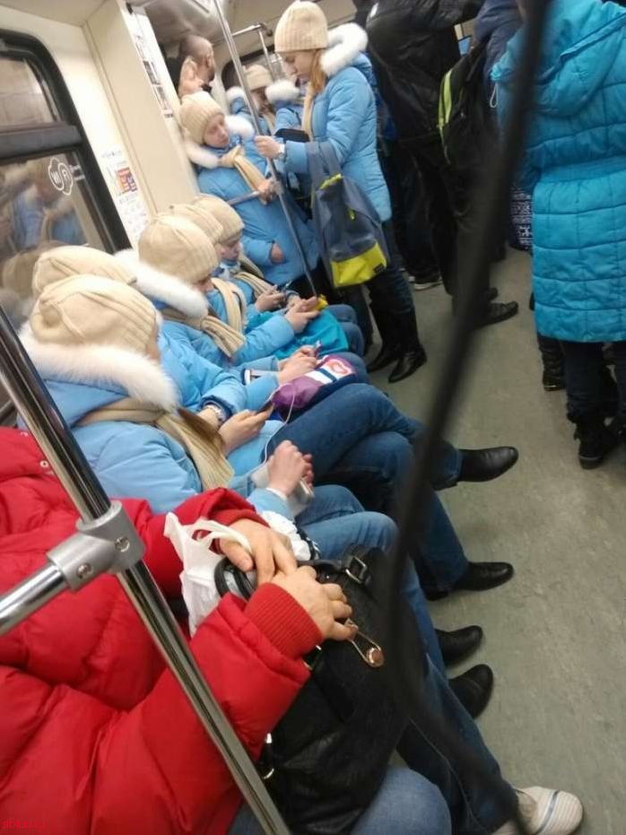 Смешные люди в метро