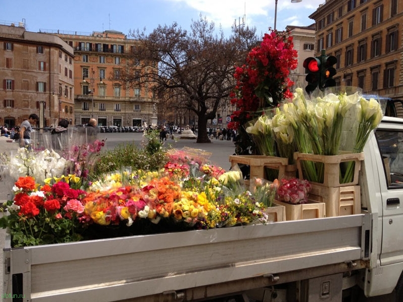 Площадь цветов в Риме
