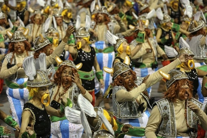 Бразильский карнавал 2016 в Рио-де-Жанейро 