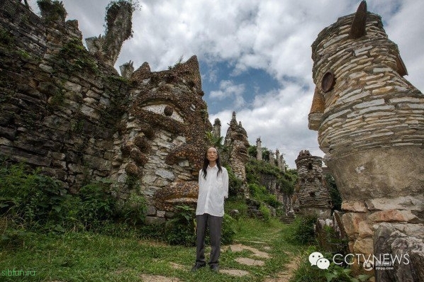 Каменные фигуры сказочной долины Юланг в Китае