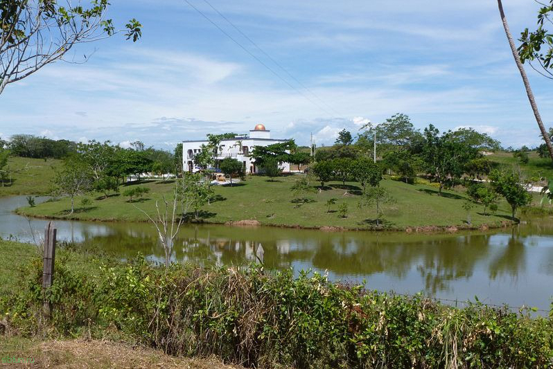 «Hacienda Napoles» – бывший дом Пабло Эскобара, который превратили в тематический парк развлечений