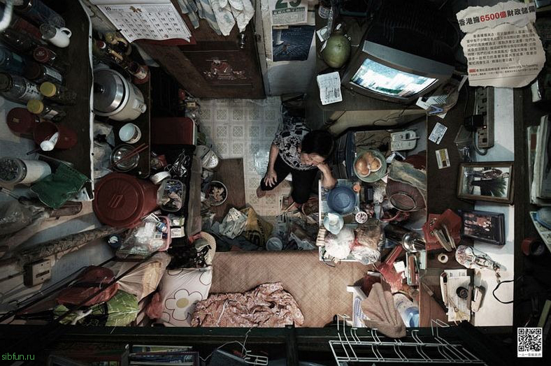 Немецкий фотограф показал переполненные квартиры в Гонконге