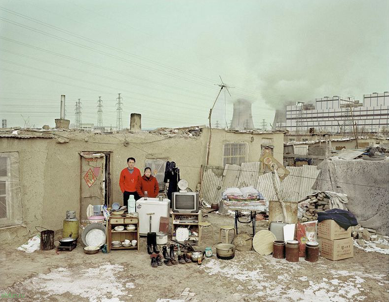 Фотограф из Китая делает снимки небогатых семей и всего их имущества