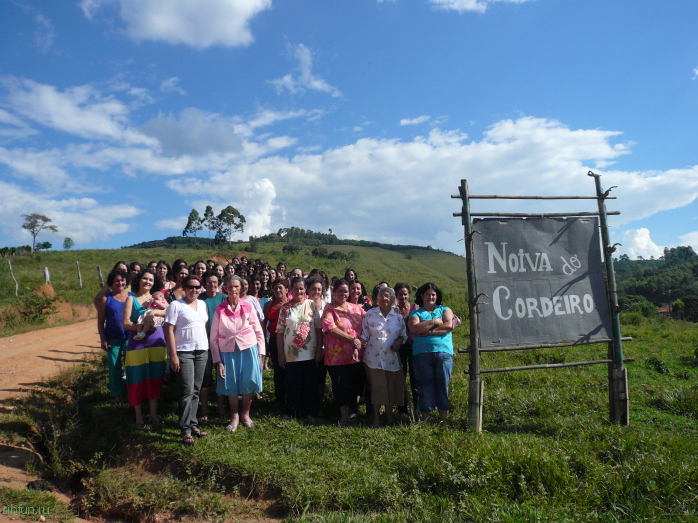 Нойва-ду-Кордейро – бразильская община, состоящая из одних женщин