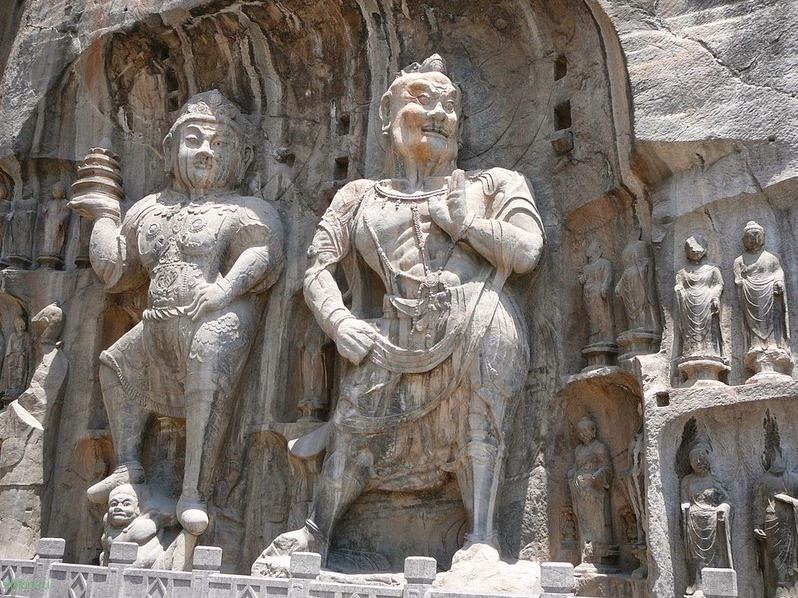 Гроты Лунмэнь – уникальные пещерные храмы в Китае