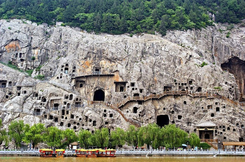 Гроты Лунмэнь – уникальные пещерные храмы в Китае