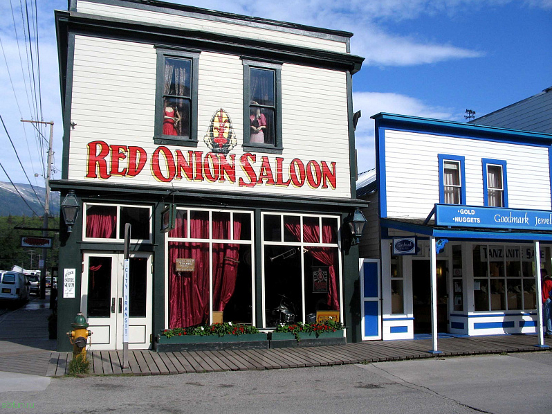 Старинный музей-бордель «Красный лук» на Аляске