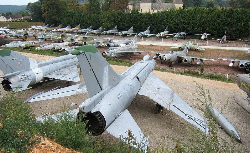 Уникальный музей военной авиации Мишеля Понта во Франции