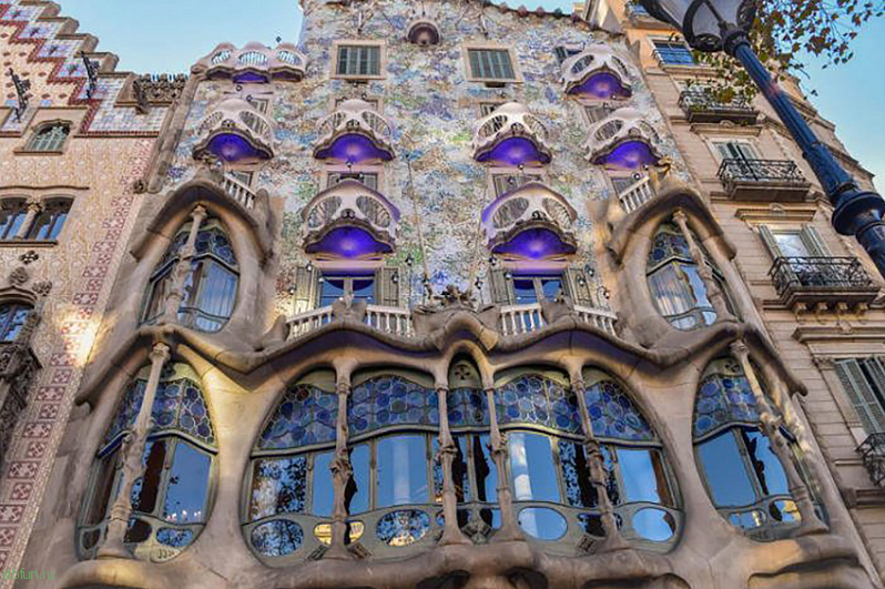 Самые интересные здания Барселоны архитектора Антонио Гауди