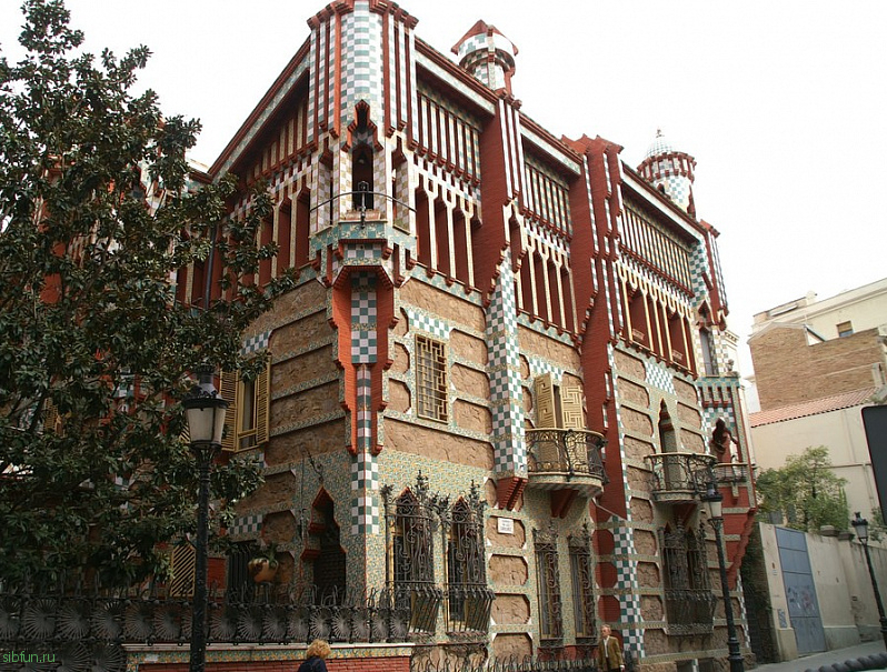 Самые интересные здания Барселоны архитектора Антонио Гауди