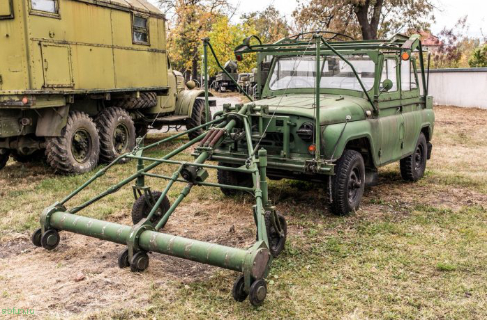 Советский УАЗ-469 с двумя рулями: для чего он был нужен