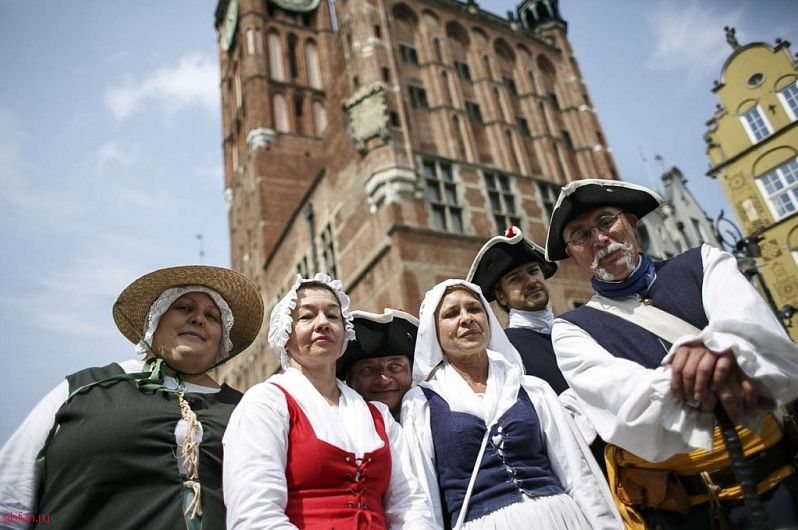 «Доминиканская ярмарка» — Гданьск торгует, поёт и пьёт пиво