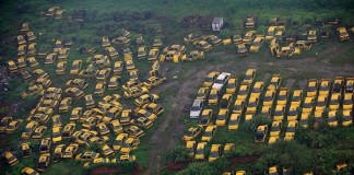 Цена прогресса – огромные свалки отработанного транспорта в Китае