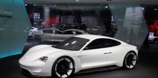 Франкфурт 2015: Porsche показал концепт Mission E