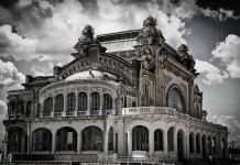 Заброшенное казино на берегу Черного моря