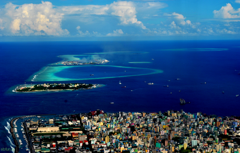 Мусорный остров на Мальдивах