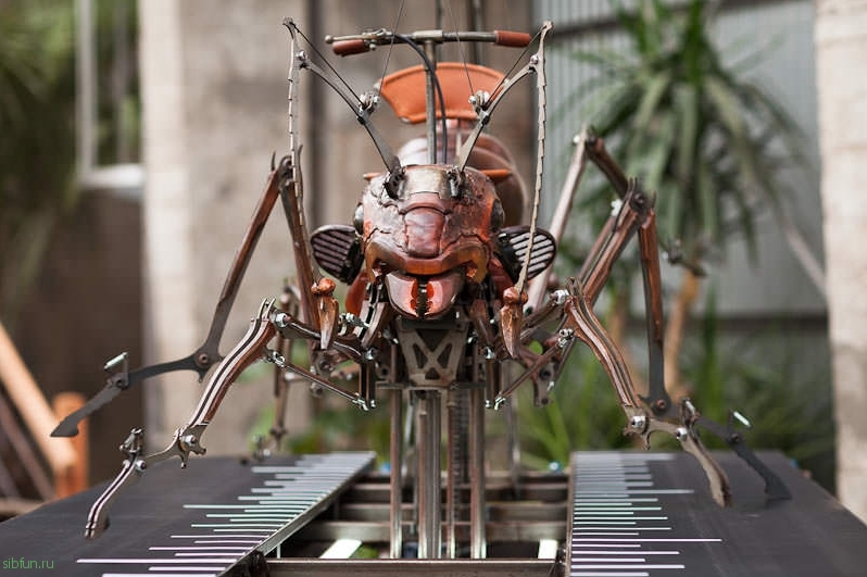 Фантастические животные-машины на острове Нант