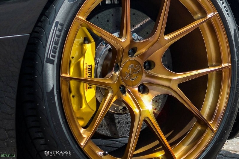 Ferrari California на дисках от Strasse Wheels