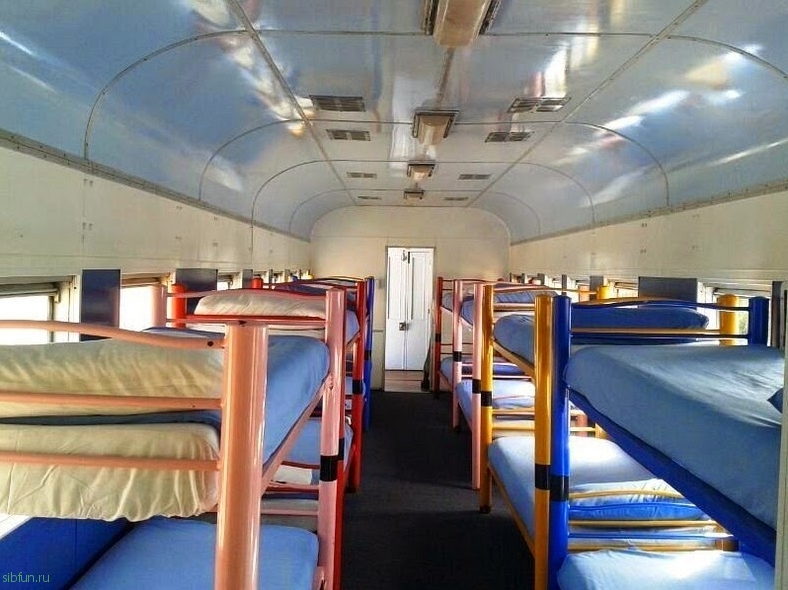 “The Santos Express Train Lodge” — хостел для любителей поездов