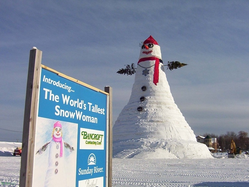 Самый большой снеговик в мире
