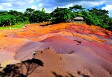 Земля семи цветов — уникальный парк на Маврикии