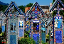 Весёлое кладбище в Румынии