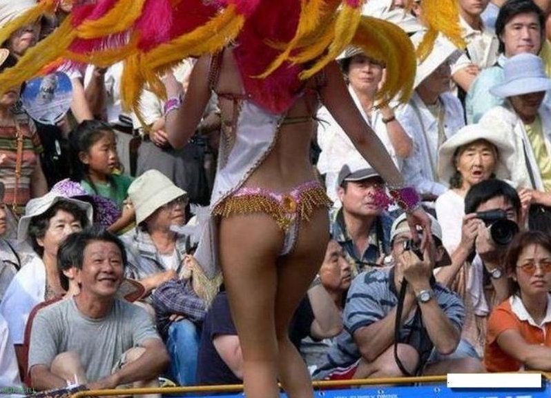 Асакуса – самый сексуальный карнавал в Японии