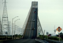 Ну, очень крутой «Радужный мост» в Техасе