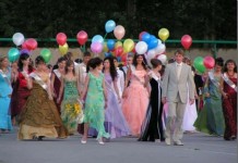 Во сколько обойдется выпускной в российской школе