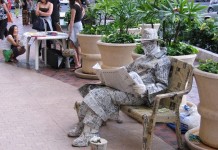 Ожившие памятники, застывшие люди…