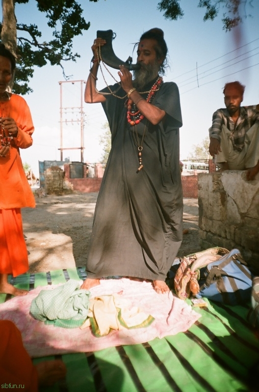 Агхори: религиозные трупоеды из Индии