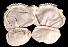 Как в XIX веке дамы увеличивали себе грудь