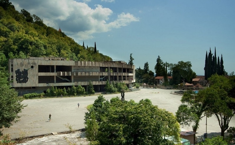Гагра (Абхазия) - остатки былого величия