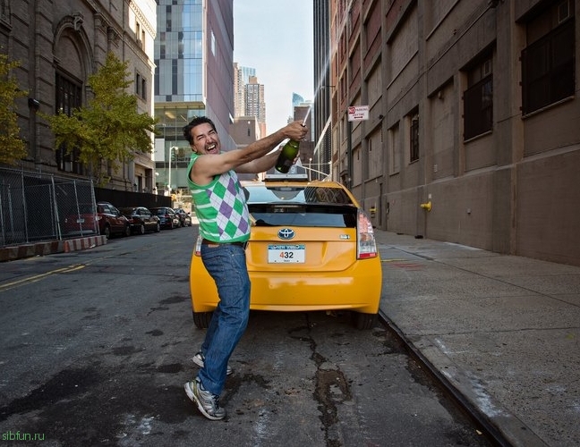 Антигламурный календарь таксистов Нью-Йорка