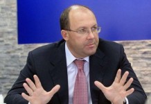 Глава Ростуризма имея 2 дома на Сейшелах, призывает россиян отдыхать дома