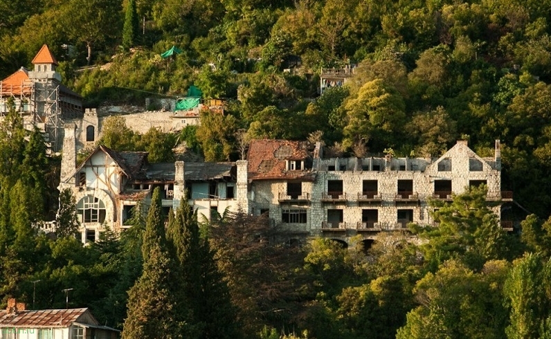 Гагра (Абхазия) - остатки былого величия