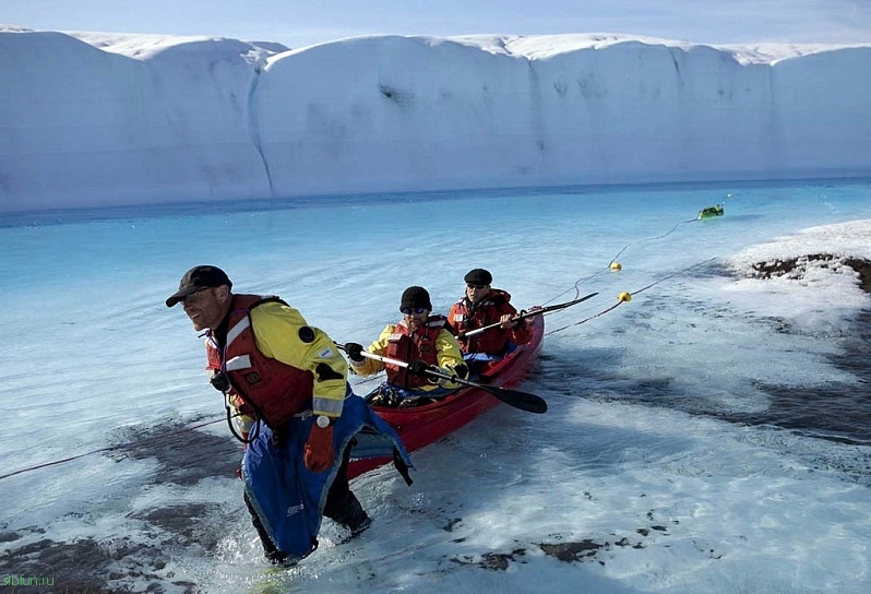 Голубая река в Гренландии и Ледник Петермана