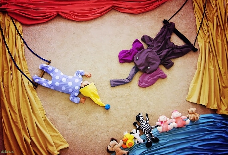 Китайская художница делает «живые» картины из спящих детей