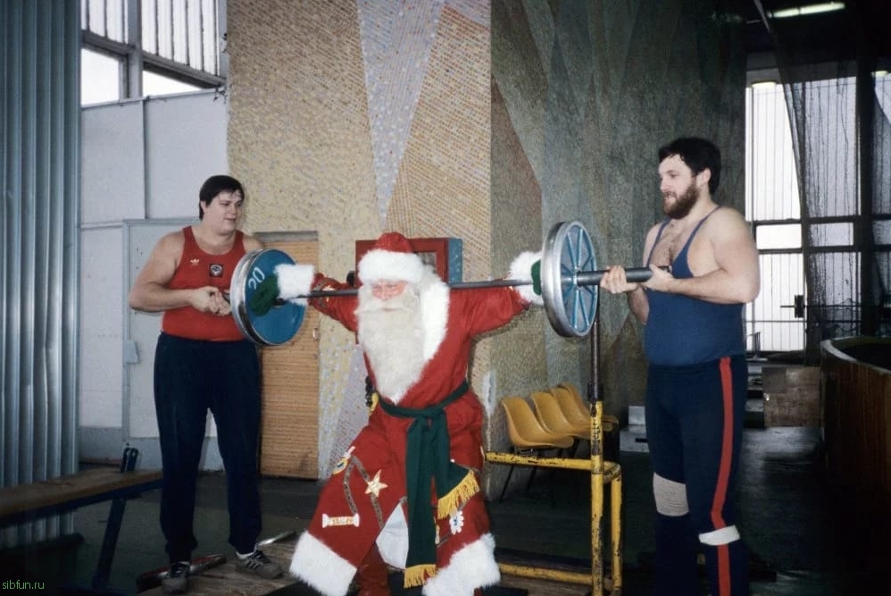 15 Дед Морозов, которые передают привет из СССР