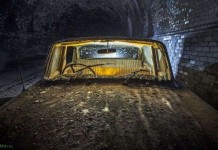 Интересные машины в железнодорожном тоннеле в Ливерпуле