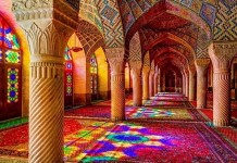 Радужная мечеть Насир аль-Мульк