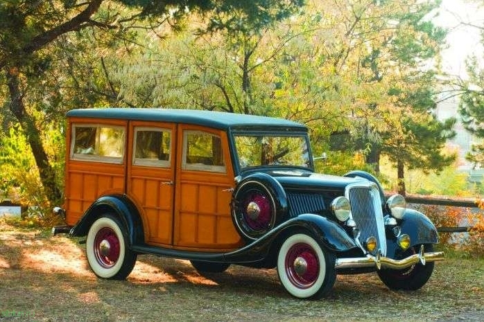 Автомобили из дерева XX века