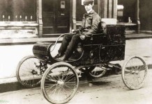 Автомобили из дерева XX века