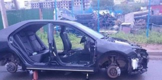 В Хабаровске неизвестные за нескольких часов практически полностью разобрали автомобиль