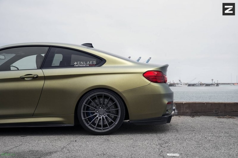 Золотой BMW M4 в исполнении Zito Wheels