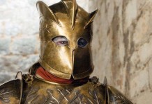 Григор «Гора» Клиган из «Игры престолов» снял свой шлем