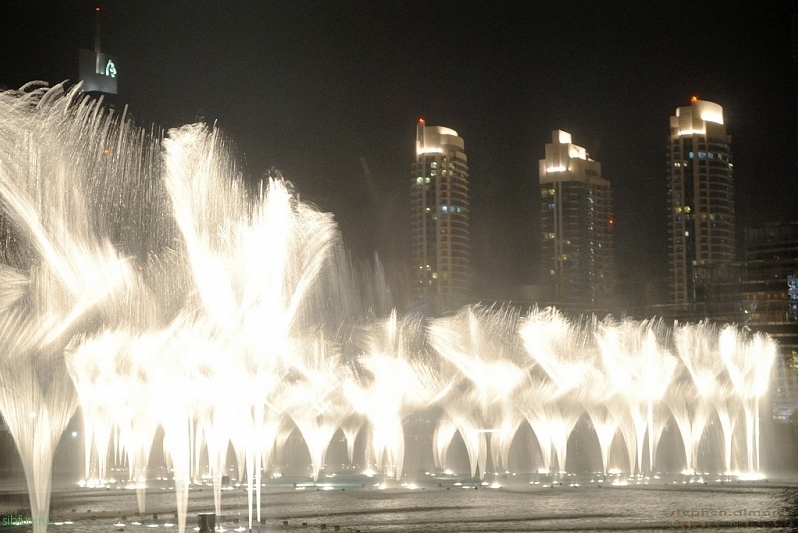 "Танцующие фонтаны" в Дубаи