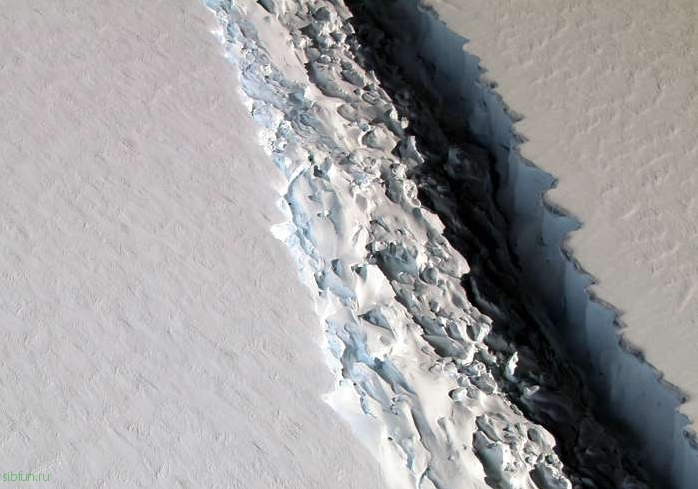 От Антарктиды отколется громадный айсберг