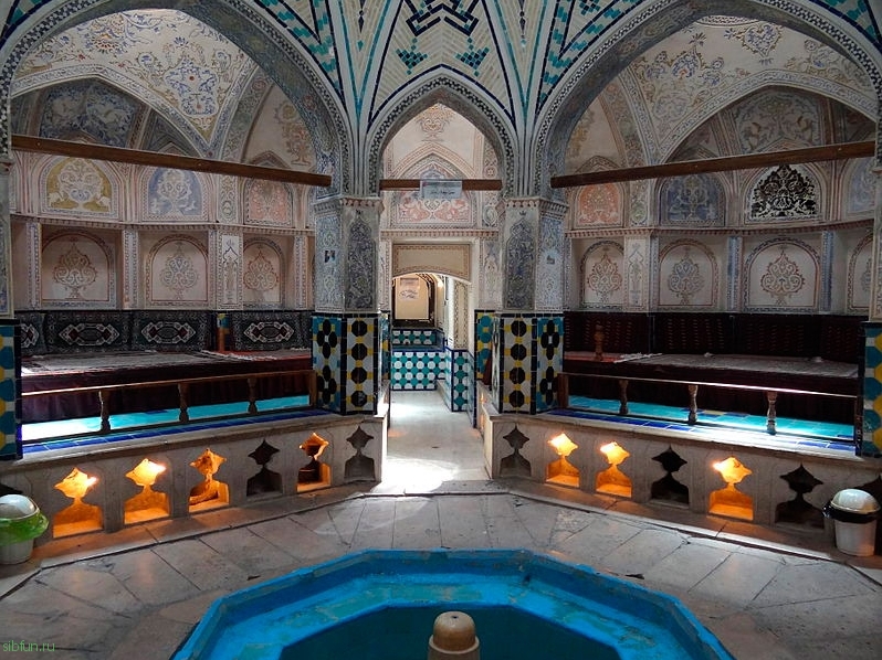 Хаммам Султан Мир Ахмад – общественная баня, с мозаикой и золотым убранством внутри