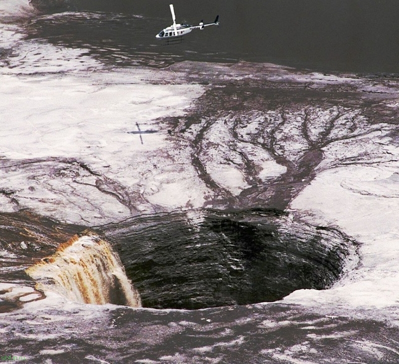 10 самых невероятных карстовых воронок мира